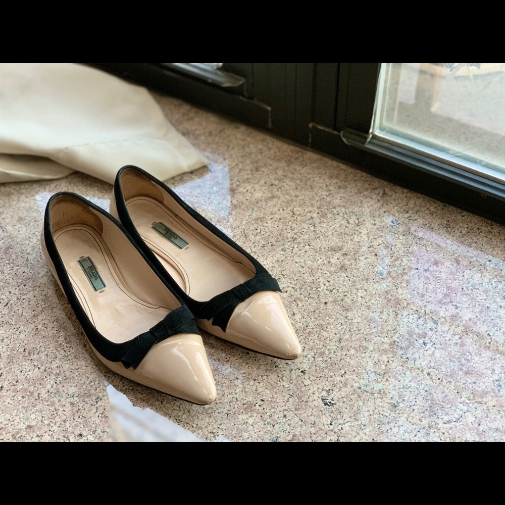 Prada flat shoes， women size 37.5